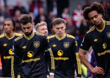 HEADLINE: “I was at the Club for 13 years, and what is going on is not right” – Wayne Rooney