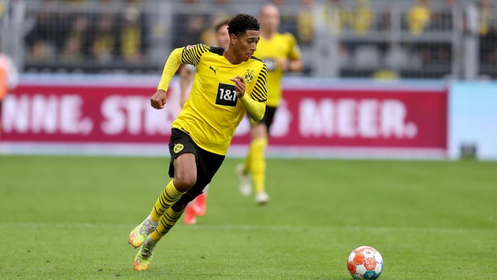 Manchester United and Crystal Palace looking to sign Jobe Bellingham