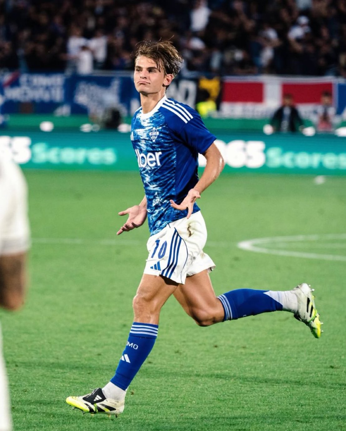 Nico Paz for Como against Juventus