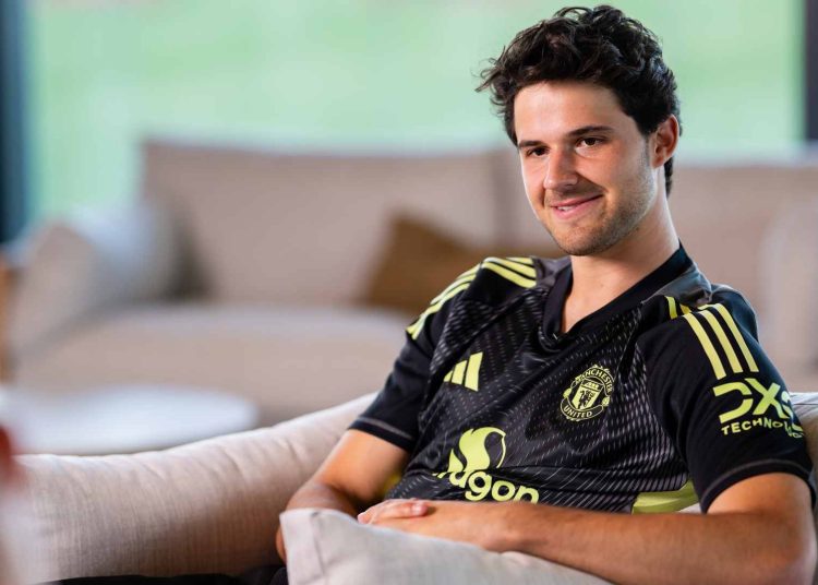 Manchester United’s Senne Lammens Realizes Lifelong Dream in Exclusive Interview