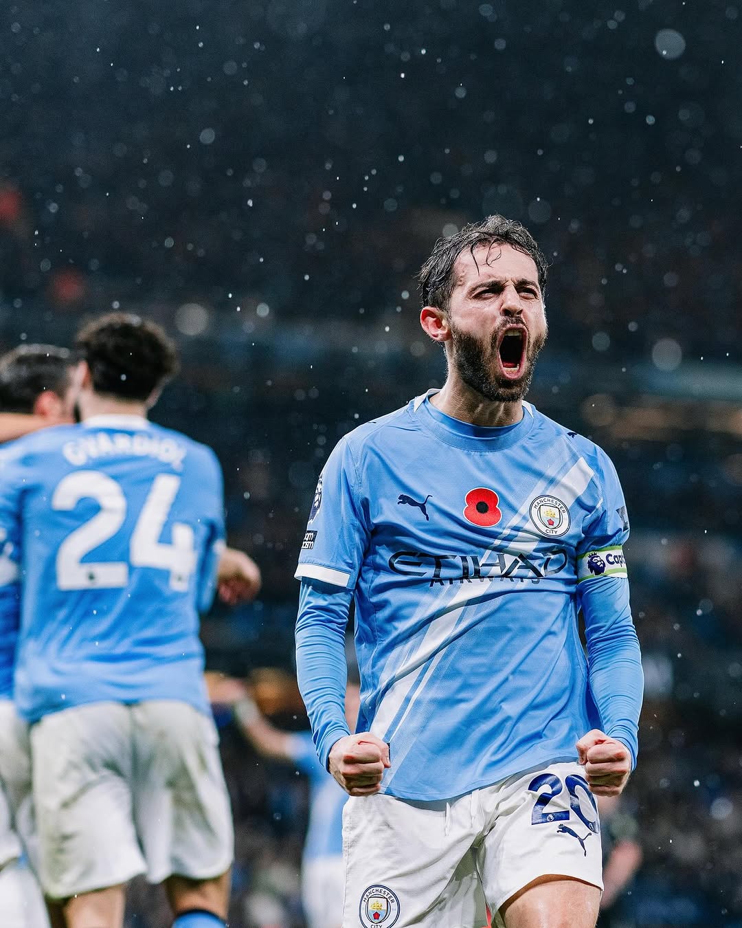 Nico célébrâtes goal for City against Liverpool