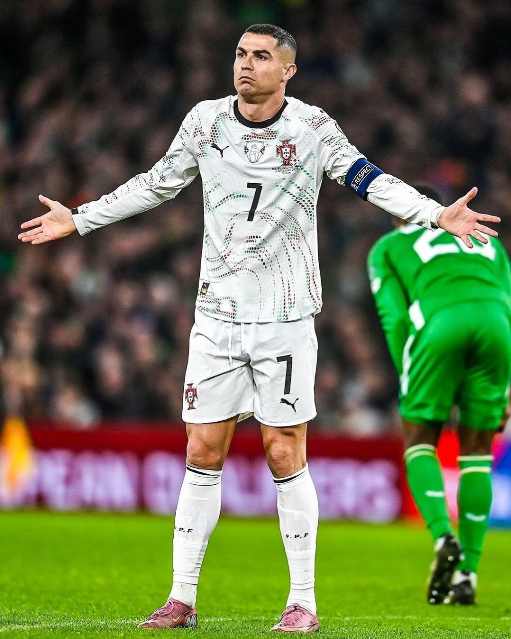Cristiano Ronaldo sent off for elbowing Dara O’Shea
